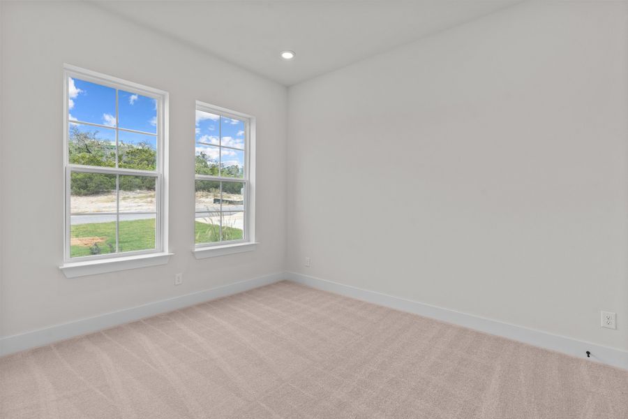 Representative unfurnished interior of a home built from the Sisterdale by Beazer Homes in Highland Estates, San Antonio (Image 17).