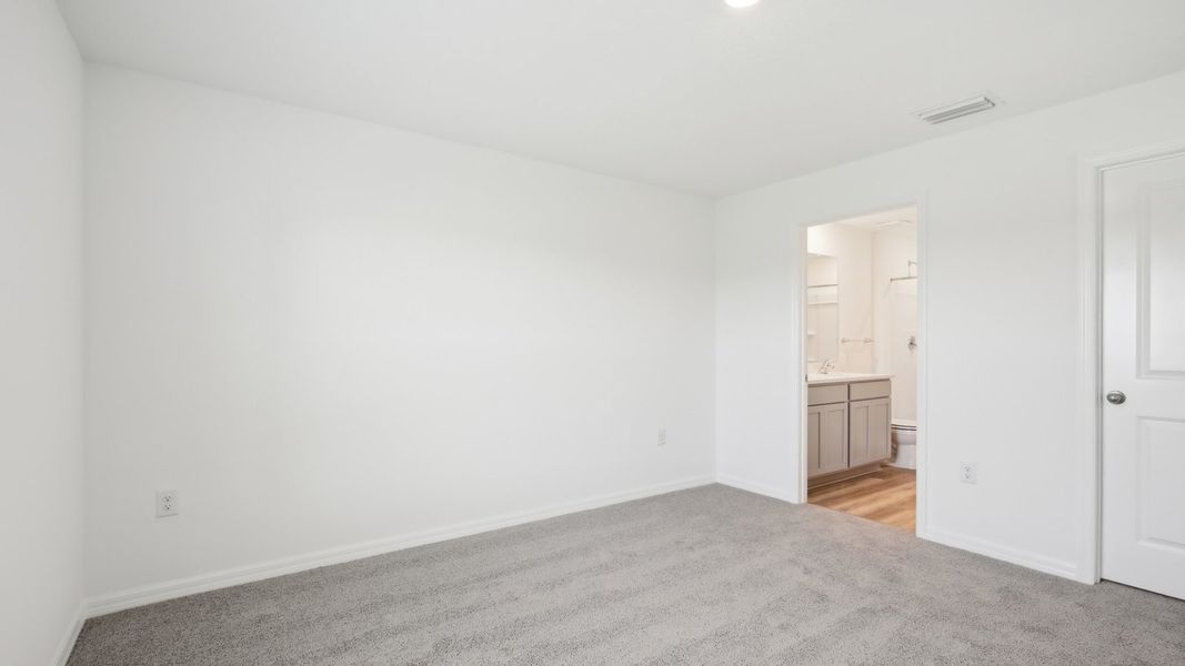 Spacious, unfurnished interior of a new home in Brookside, Ruskin (Image 20).