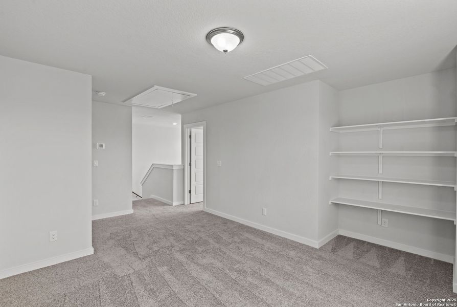 Image 18 of a home in Highland Ridge.