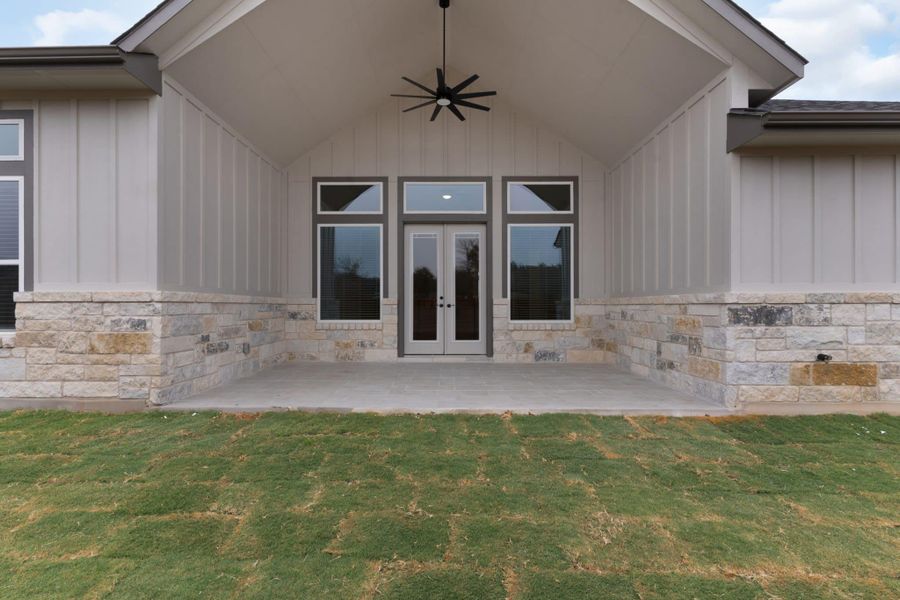 Exterior details and patio area of a home in Broken Oak, Georgetown (Image 3).