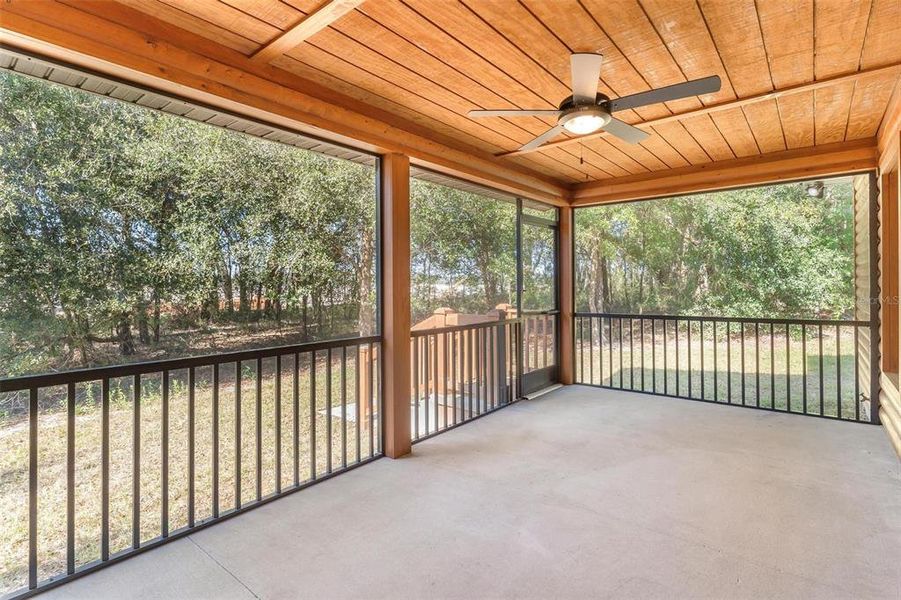 Screened Rear Porch