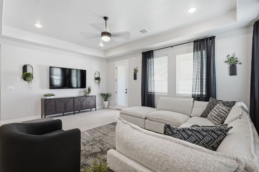 Representative furnished interior of a home built from the Santa Rosa by Hakes Brothers in Paseo Del Este, El Paso (Image 9).