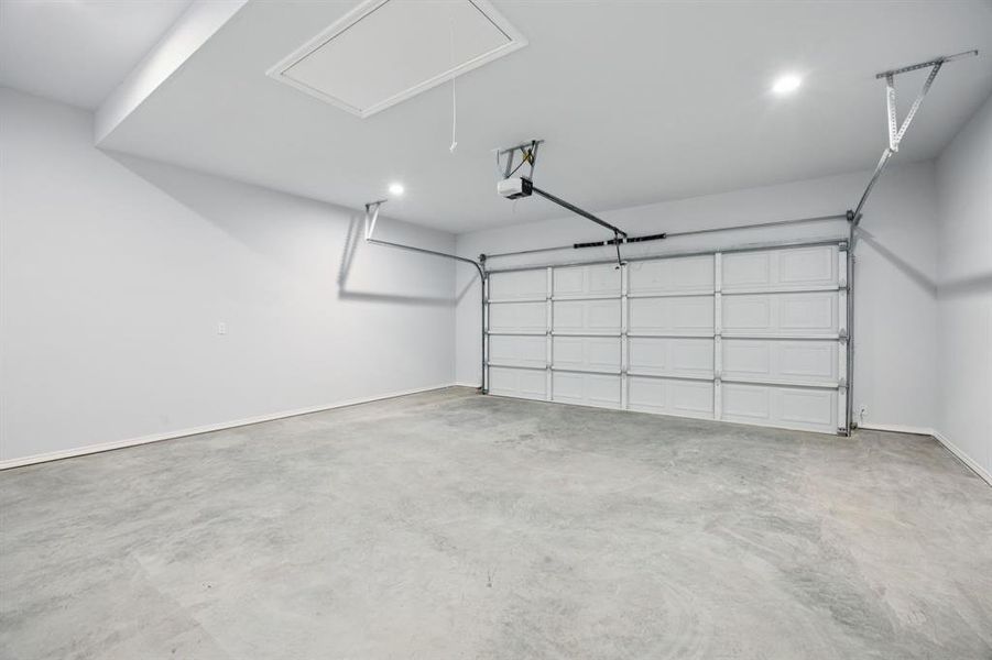 Spacious, unfurnished interior of a new home in , Ennis (Image 20).