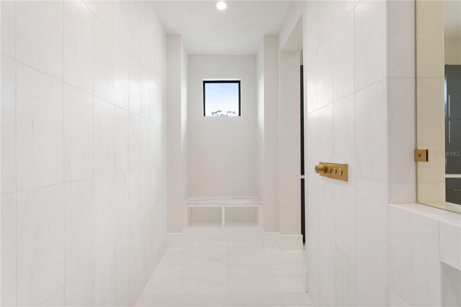 Spacious, unfurnished interior of a new home in , Tampa (Image 40). Spacious, unfurnished interior of a new home in , Tampa (Image 40).