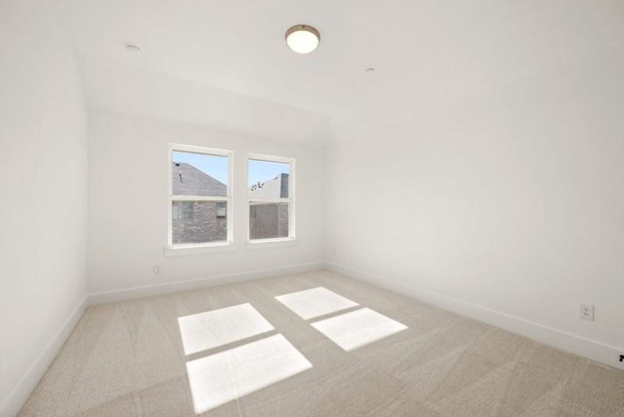 Spacious, unfurnished interior of a new home in Mosaic, Prosper (Image 30).