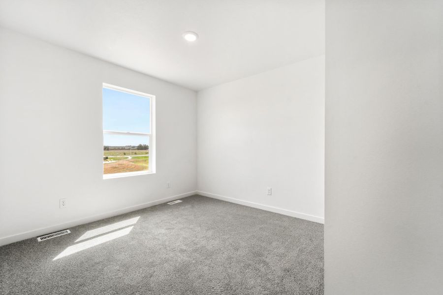 Spacious, unfurnished interior of a new home in Granary, Johnstown (Image 22).
