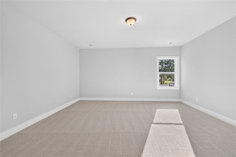 Spacious, unfurnished interior of a new home in , Gainesville (Image 51).