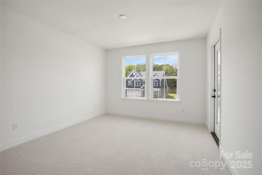 Spacious, unfurnished interior of a new home in Forest Creek, Waxhaw (Image 15).