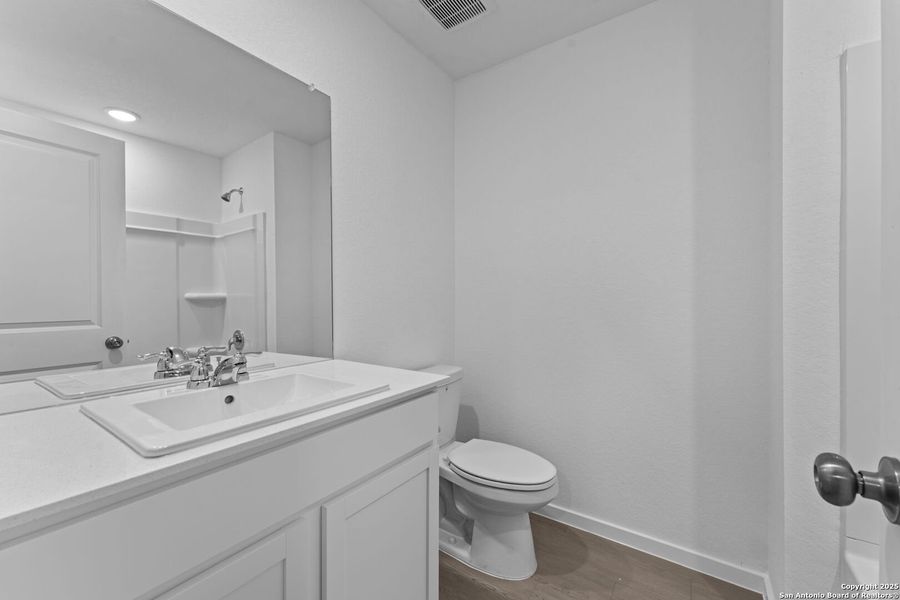 Furnished interior view inside a new home in Torian Village: Stonehill Collection, San Antonio (Image 7). Furnished interior view inside a new home in Torian Village: Stonehill Collection, San Antonio (Image 7).