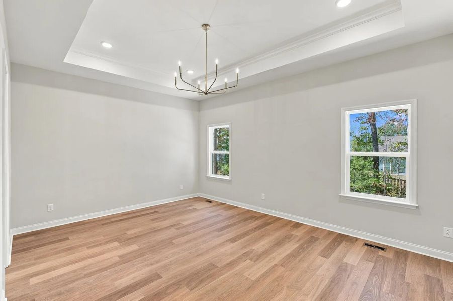 Everly E Primary Suite