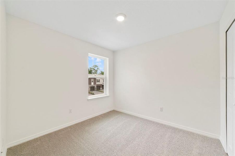 Spacious, unfurnished interior of a new home in Towns at Greenleaf, Oviedo (Image 24).