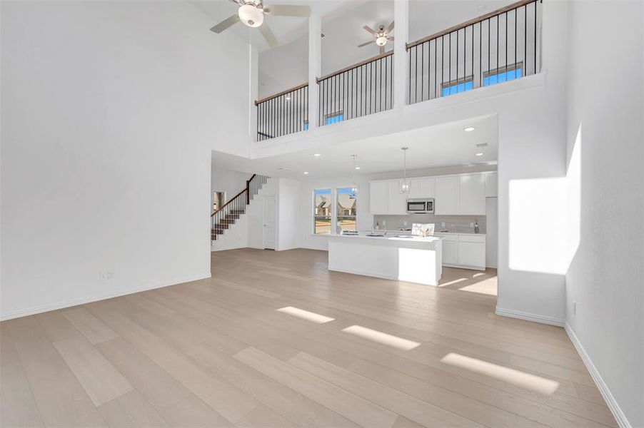 Spacious, unfurnished interior of a new home in Tarrytown, Crowley (Image 16).