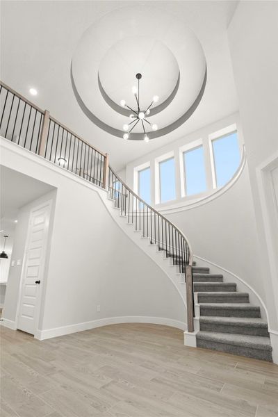 Representative image. Features, selections and colors may vary. Representative image. Features, selections and colors may vary.