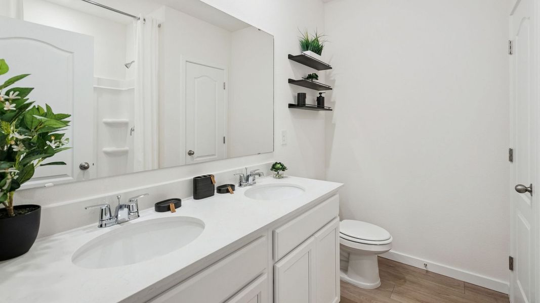 Furnished interior view inside a new home in Oak Pointe, Apopka (Image 11).