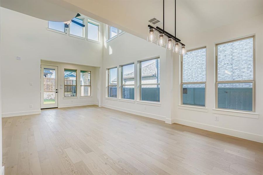 Spacious, unfurnished interior of a new home in Hillstead, Lavon (Image 21).