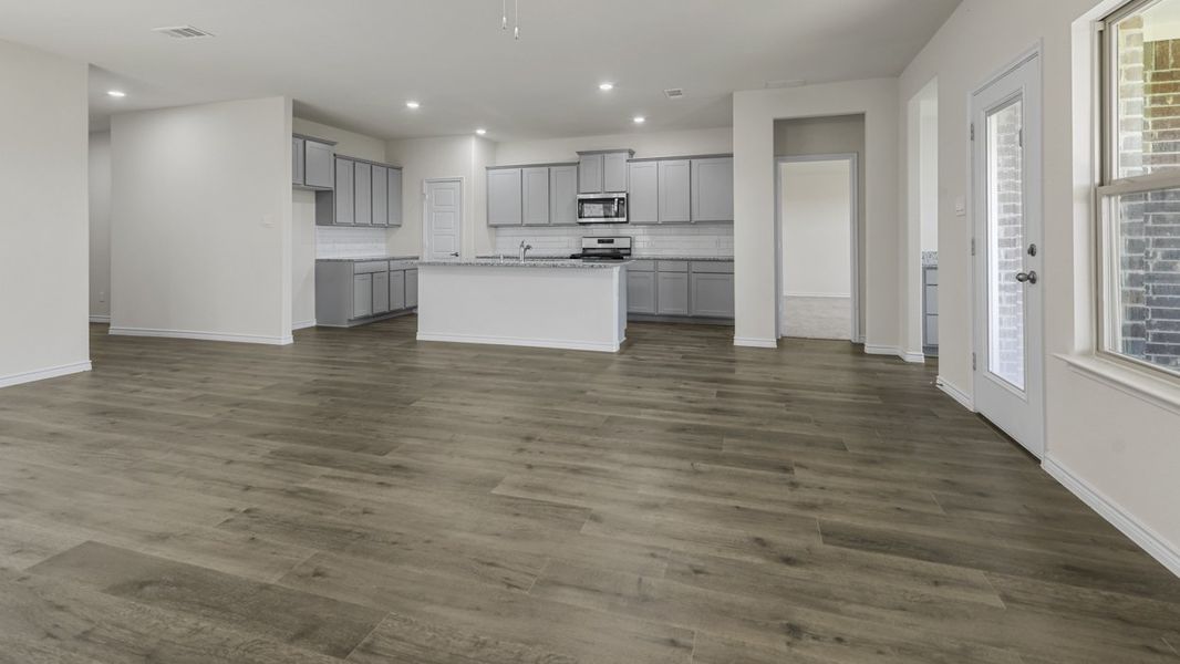 Spacious, unfurnished interior of a new home in Liberty Crossing, Royse City (Image 17).