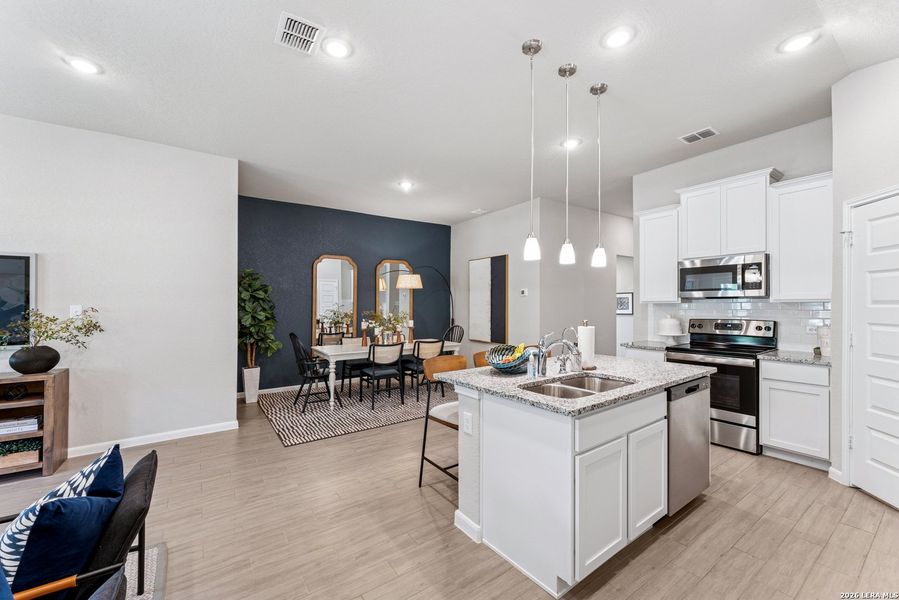 Furnished interior view inside a new home in Cinco Lakes, San Antonio (Image 21).
