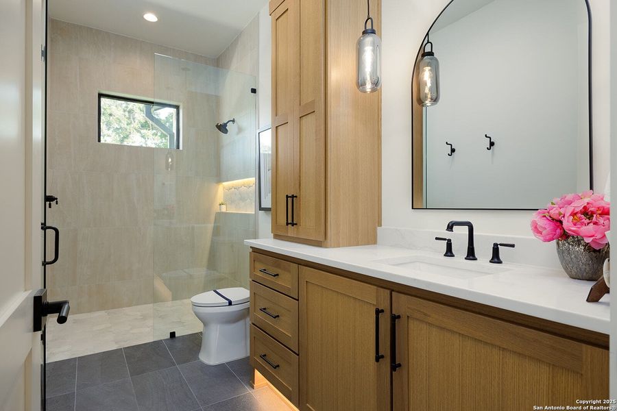 Furnished interior view inside a new home in , Boerne (Image 26).