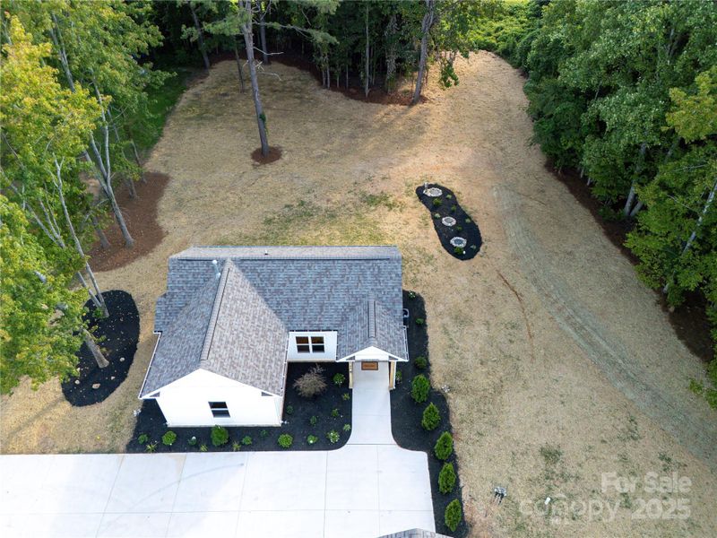 2nd Living Quarters large backyard