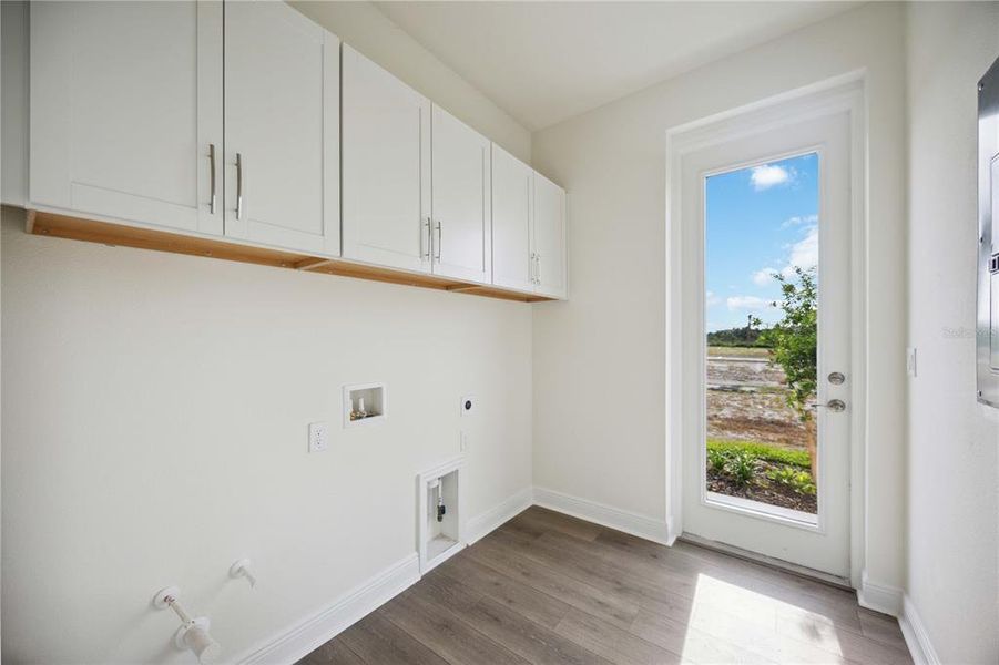 Spacious, unfurnished interior of a new home in Bungalow Walk at Lakewood Ranch, Lakewood Ranch (Image 26).