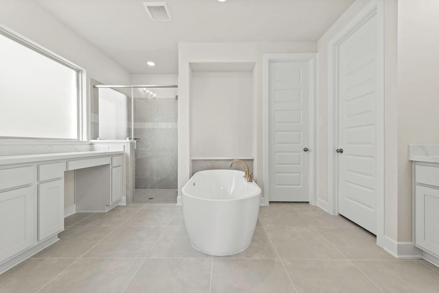 Representative image. Features, specifications, selections and colors may vary.