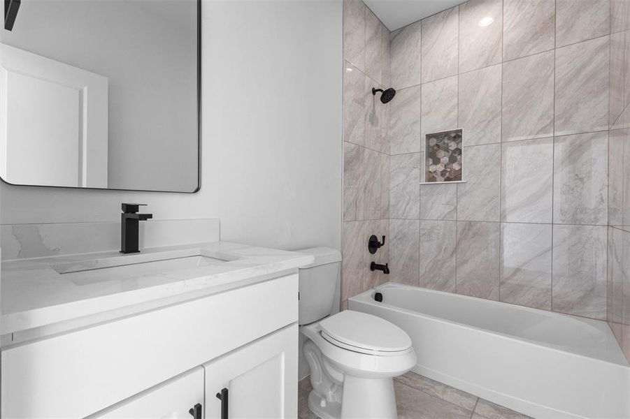 Furnished interior view inside a new home in , Greenville (Image 5).