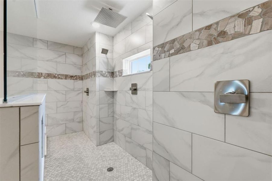 Image 35 of a home in .
