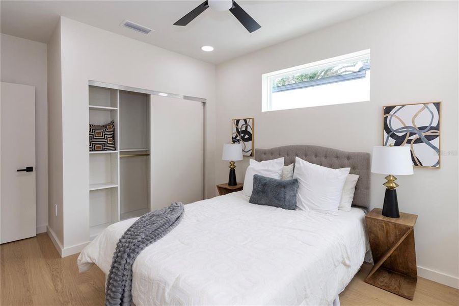 Furnished interior view inside a new home in , Orlando (Image 6).