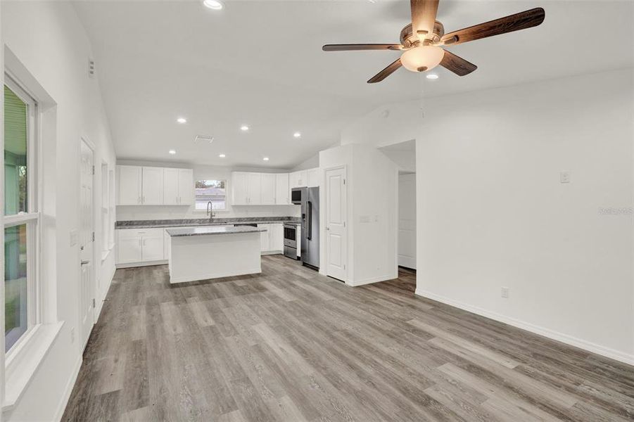 Kitchen/Family Room Combo