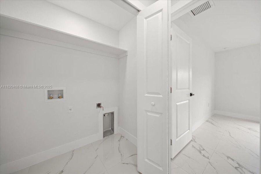 Image 20 of a home in .