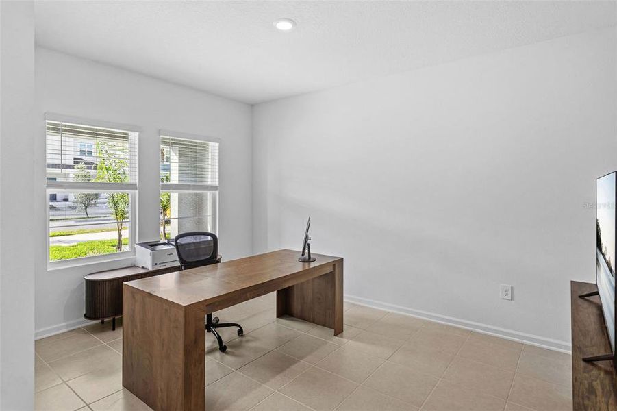 Furnished interior view inside a new home in Wellness Ridge, Clermont (Image 13).