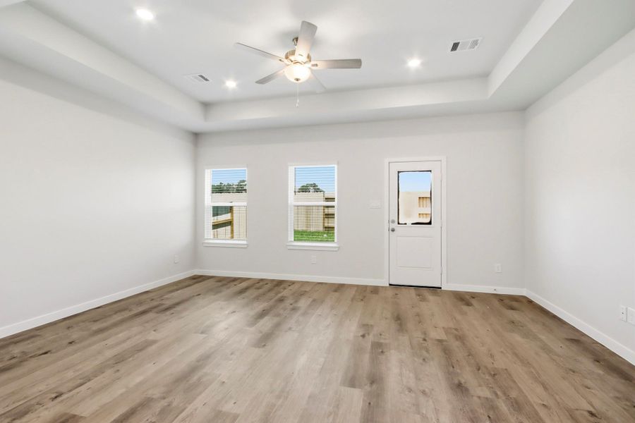 Spacious, unfurnished interior of a new home in Maple Woods, Hockley (Image 17). Spacious, unfurnished interior of a new home in Maple Woods, Hockley (Image 17).