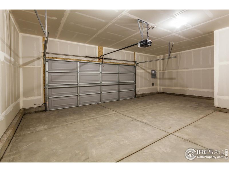 EXAMPLE PHOTO: GARAGE