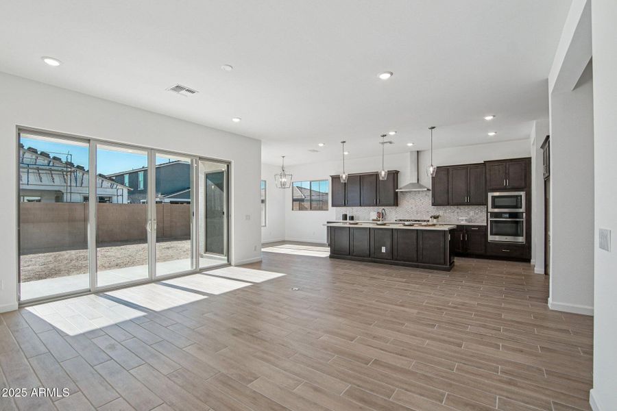 9-web-or-mls-E Saddle Way-S1212-009