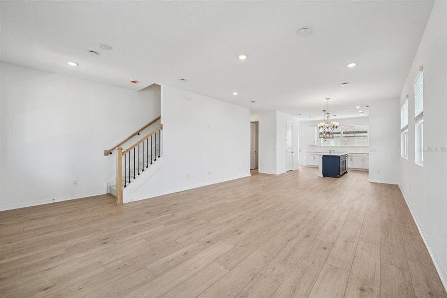 Spacious, unfurnished interior of a new home in , Winter Garden (Image 28).