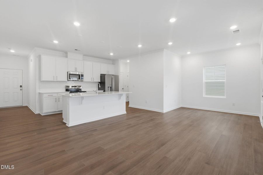SUN_MyrtleMeadows_Pic_McHenryII-14 SUN_MyrtleMeadows_Pic_McHenryII-14