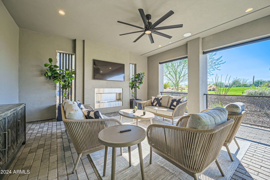 Patio w/ fireplace, sitting area