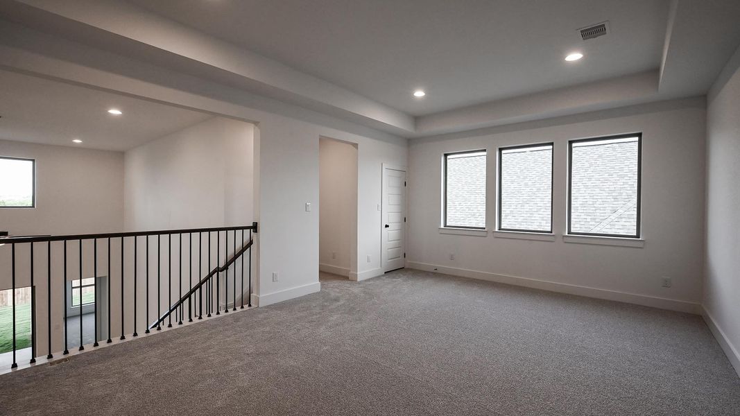 Spacious, unfurnished interior of a new home in Crosswinds, Kyle (Image 12).