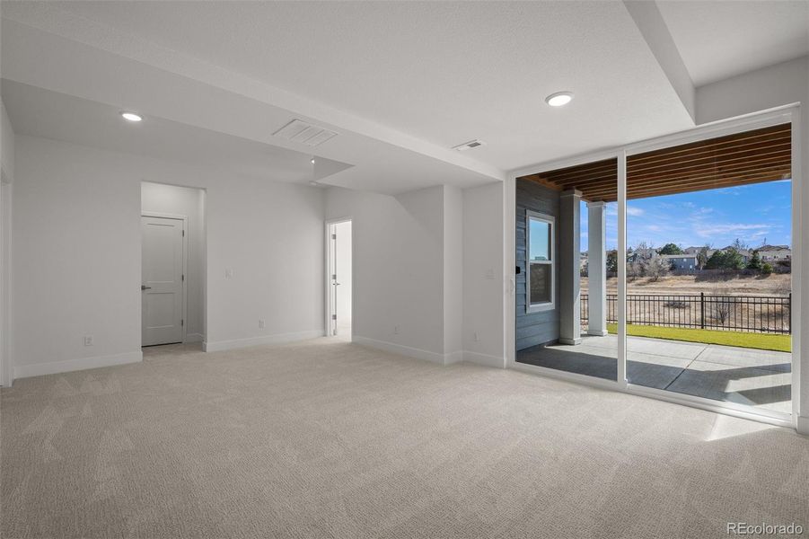 Spacious, unfurnished interior of a new home in Trailside at Cottonwood Creek, Colorado Springs (Image 34).
