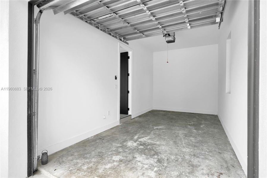 Spacious, unfurnished interior of a new home in , Miami (Image 16).
