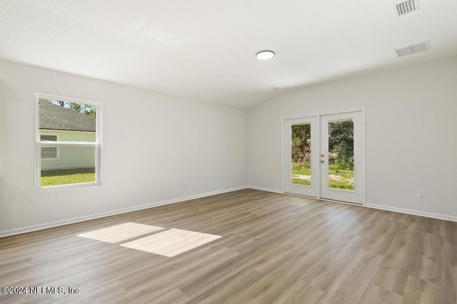 Spacious, unfurnished interior of a new home in , Satsuma (Image 19).
