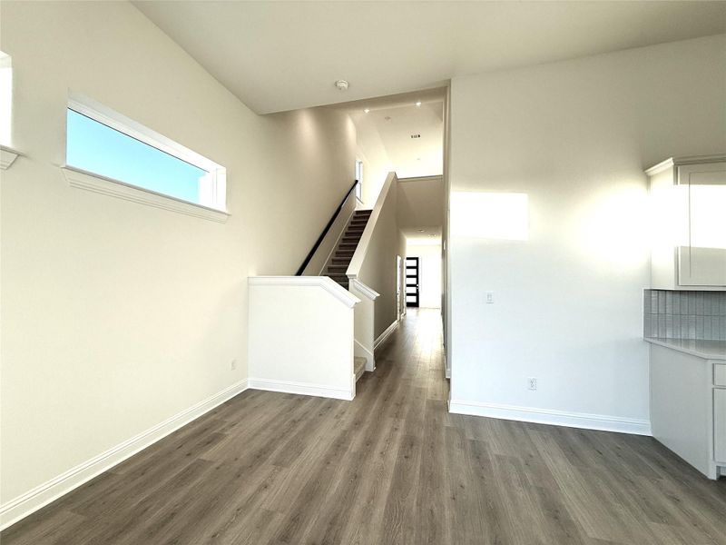 Spacious, unfurnished interior of a new home in Highland Village, Georgetown (Image 17).