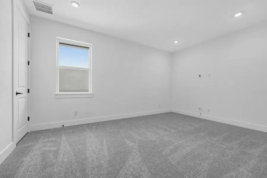 Spacious, unfurnished interior of a new home in Travisso, Leander (Image 22). Spacious, unfurnished interior of a new home in Travisso, Leander (Image 22).