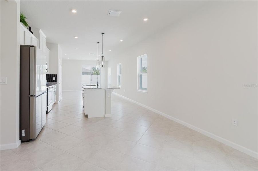 Spacious, unfurnished interior of a new home in Conner Crossing, Spring Hill (Image 17).