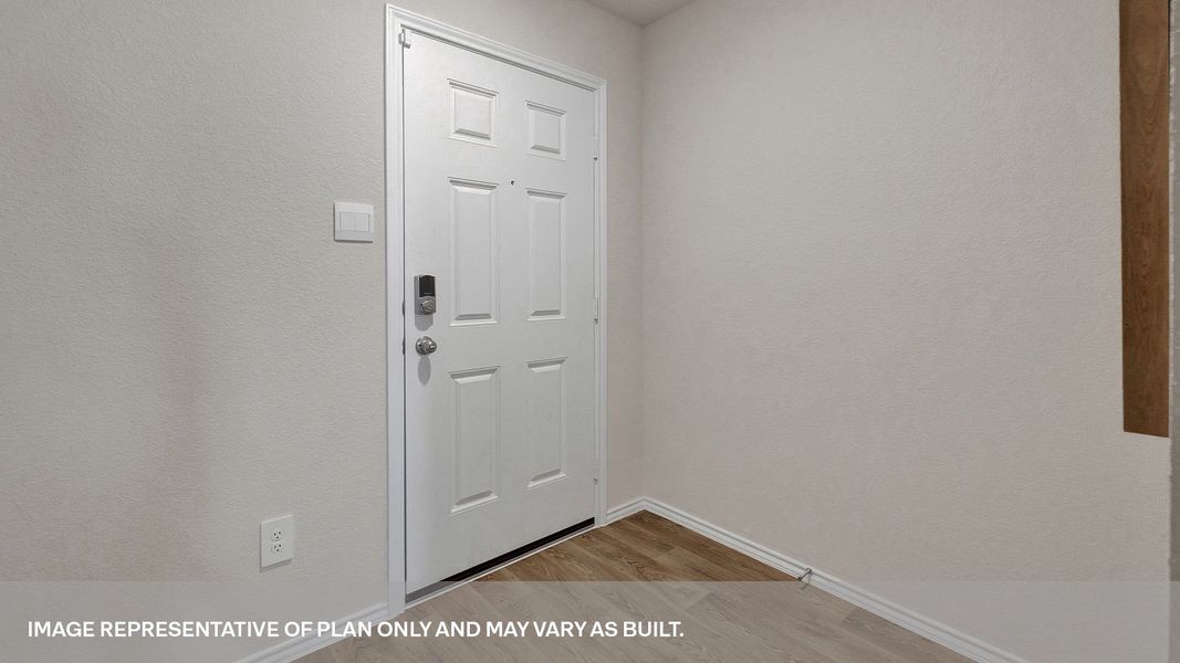 Spacious, unfurnished interior of a new home in Ladera, Luling (Image 21).