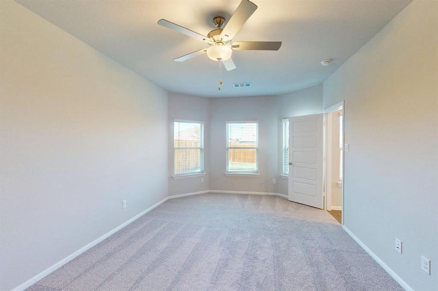 Spacious, unfurnished interior of a new home in Sanderos, Fort Worth (Image 31). Spacious, unfurnished interior of a new home in Sanderos, Fort Worth (Image 31).