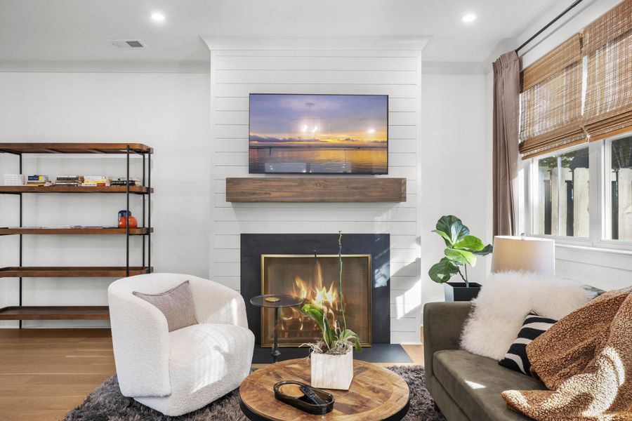 Furnished interior view inside a new home in Hayes Park, Johns Island (Image 26). Furnished interior view inside a new home in Hayes Park, Johns Island (Image 26).