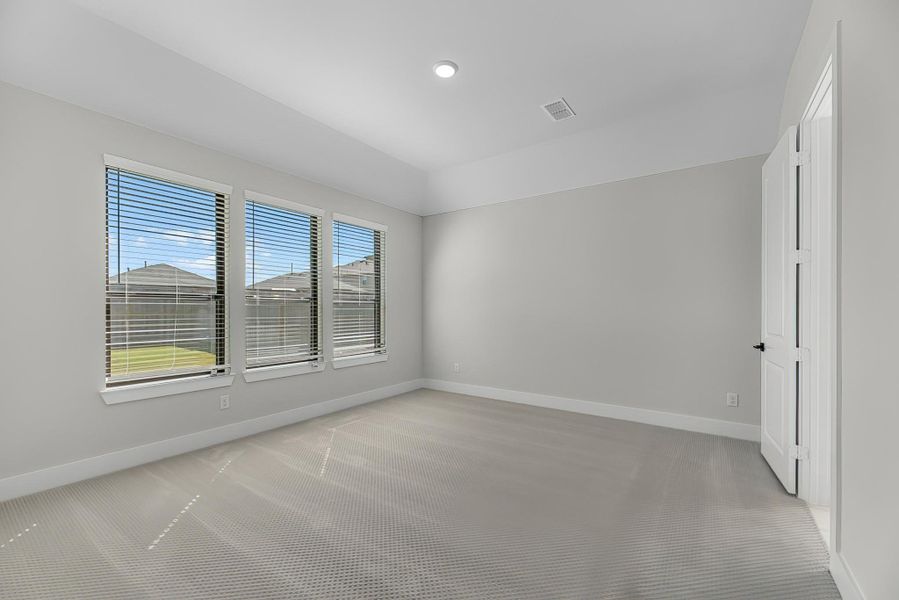 Spacious, unfurnished interior of a new home in Audubon, Magnolia (Image 27).