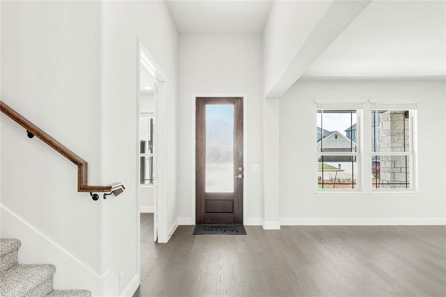Spacious, unfurnished interior of a new home in Chaparral Park, Oak Point (Image 17). Spacious, unfurnished interior of a new home in Chaparral Park, Oak Point (Image 17).
