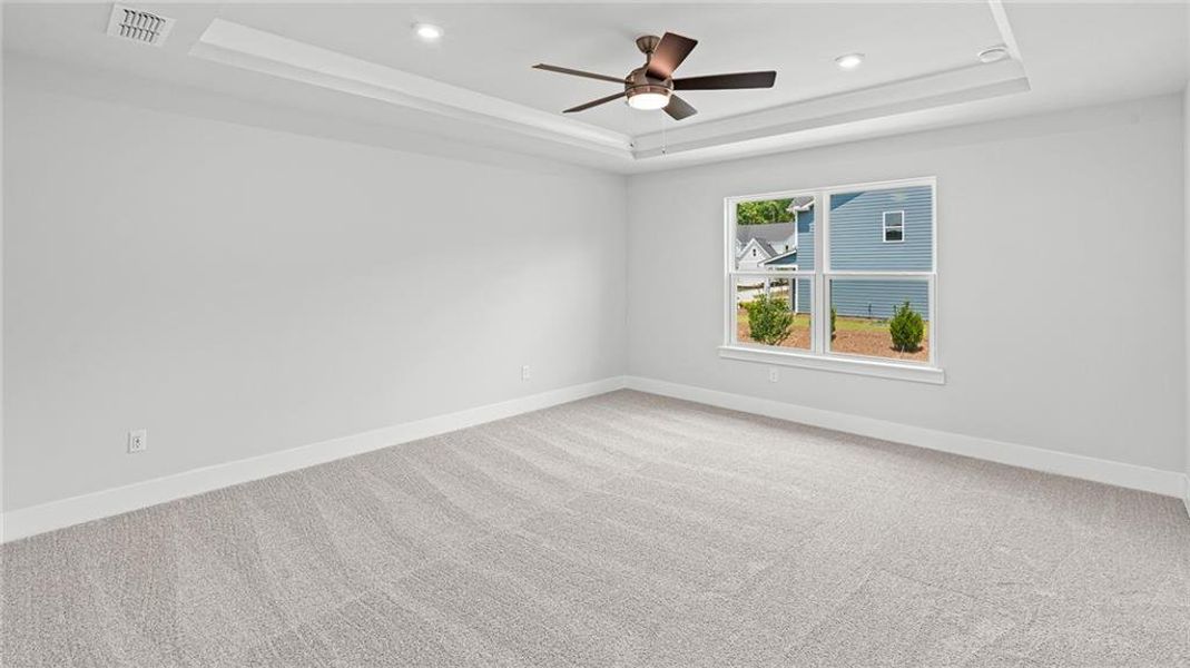 Spacious, unfurnished interior of a new home in Hunters Creek, Flowery Branch (Image 21).